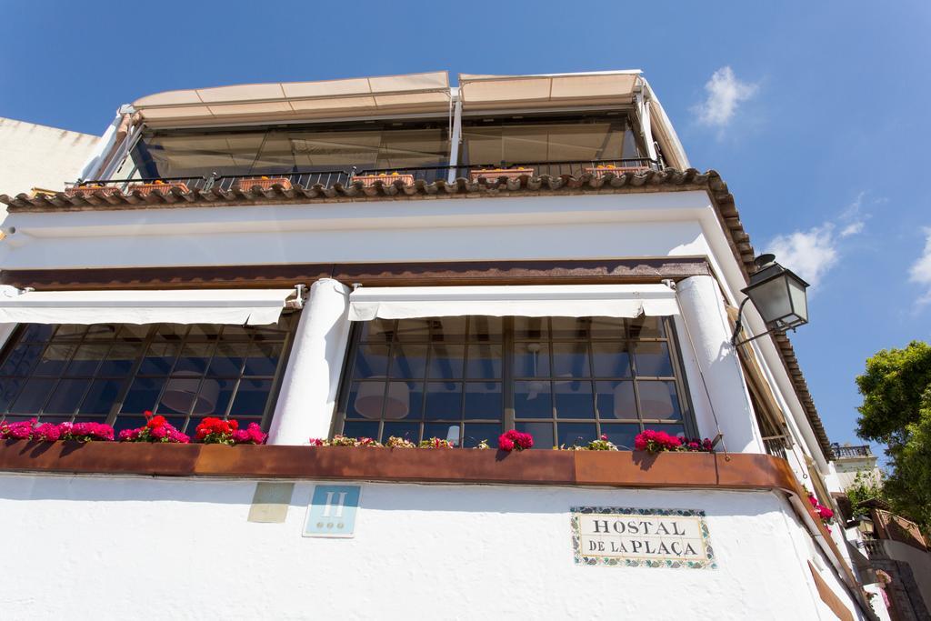 Hostal De La Placa Cabrils Exterior photo